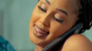 VIDEO : Monia Fleur – Naolewa