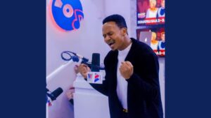 Emanuel Nicarios – Vifungo vya Familia by Voice of Hope Band Live