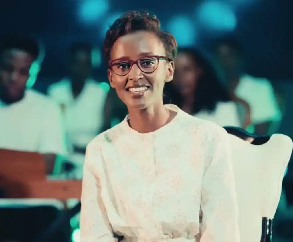Sarah Sanyu – Mungu Nawe Nanyi Daima